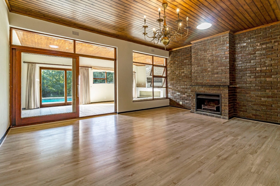 8 Bedroom Property for Sale in Helderberg Estate Western Cape